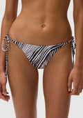 Marcus Bottom | Zebra