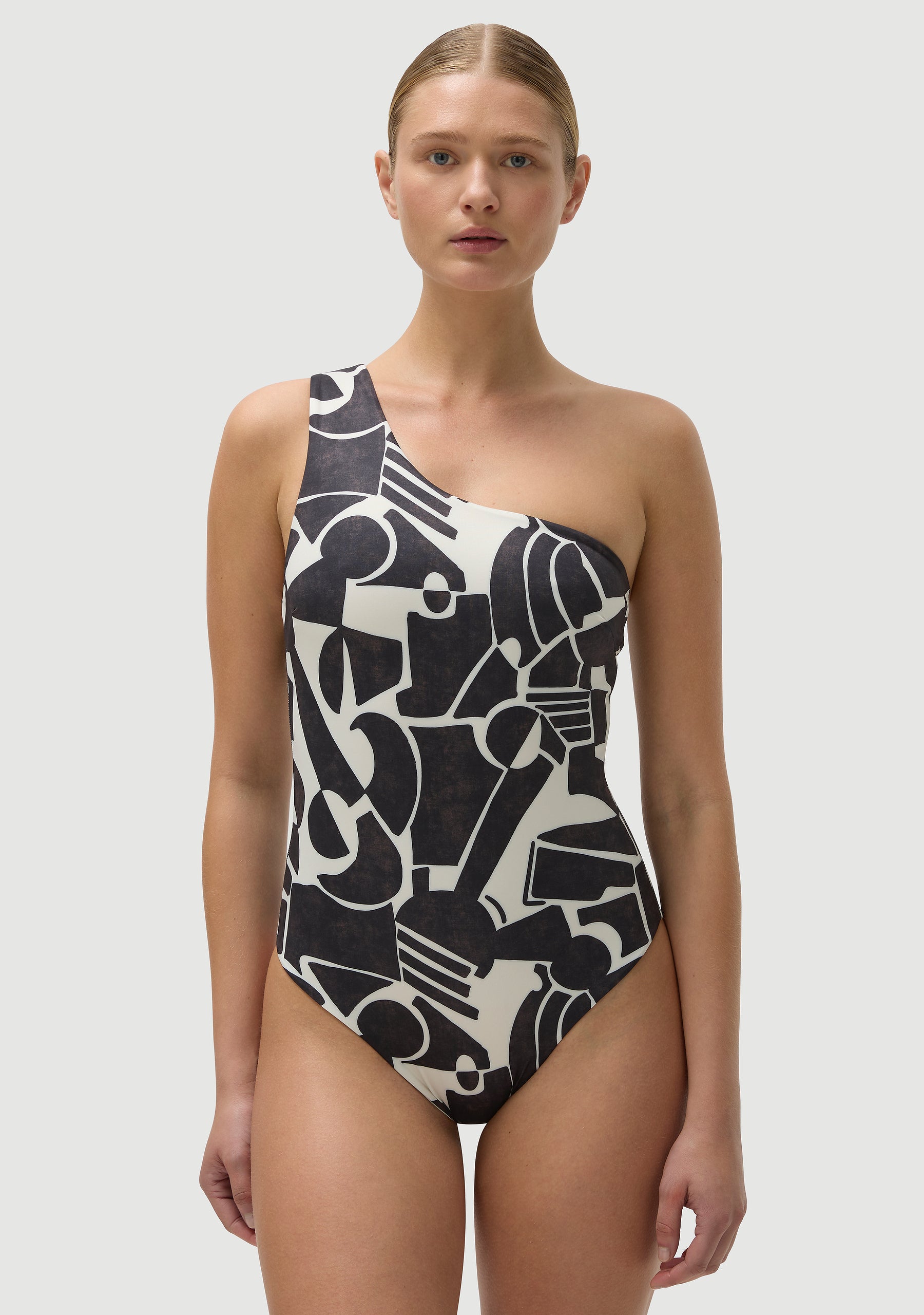 Alf Full Piece | Nuts and Bolts