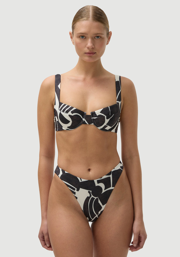 Elvis Bottom | Nuts and Bolts