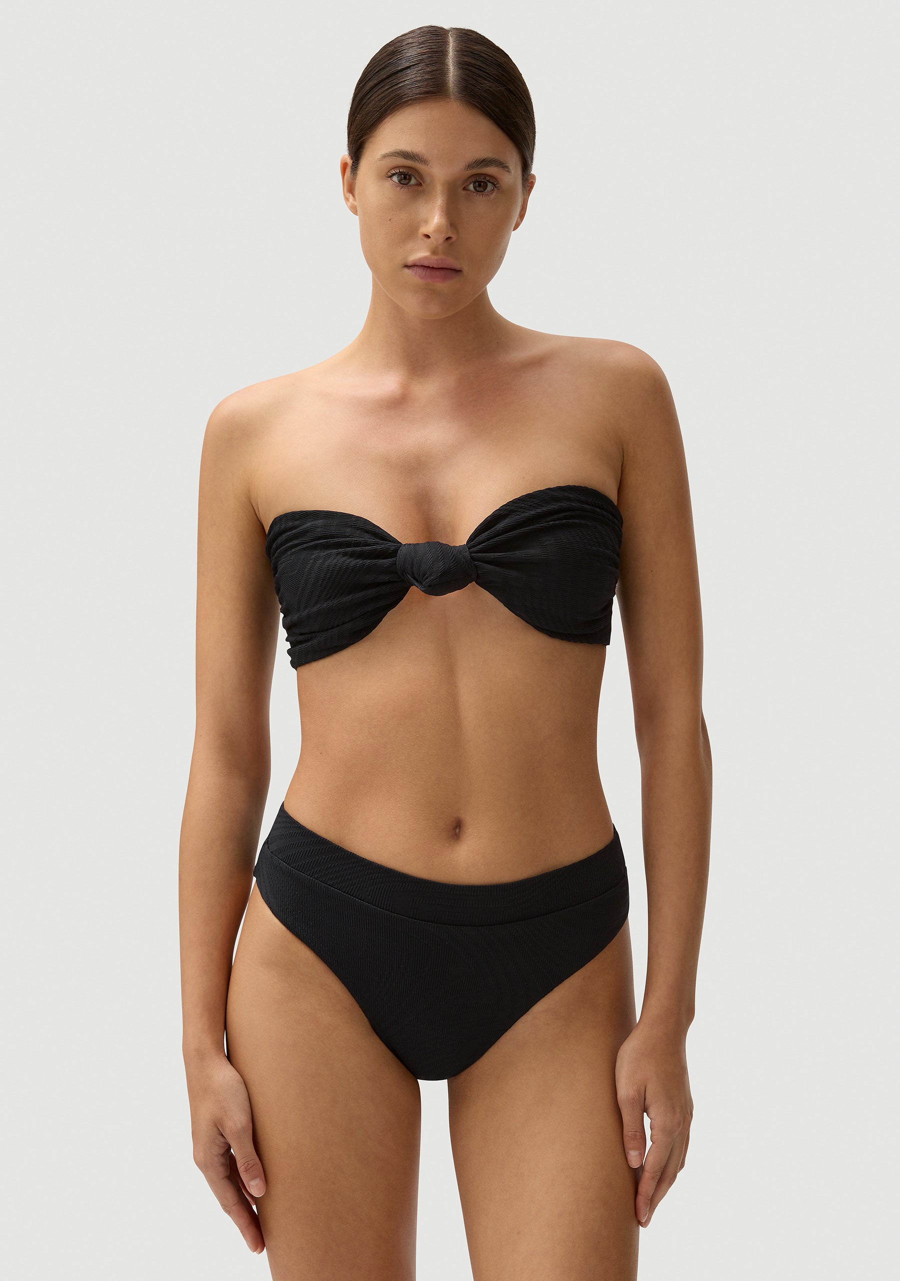 Hubert Bottom | Noir