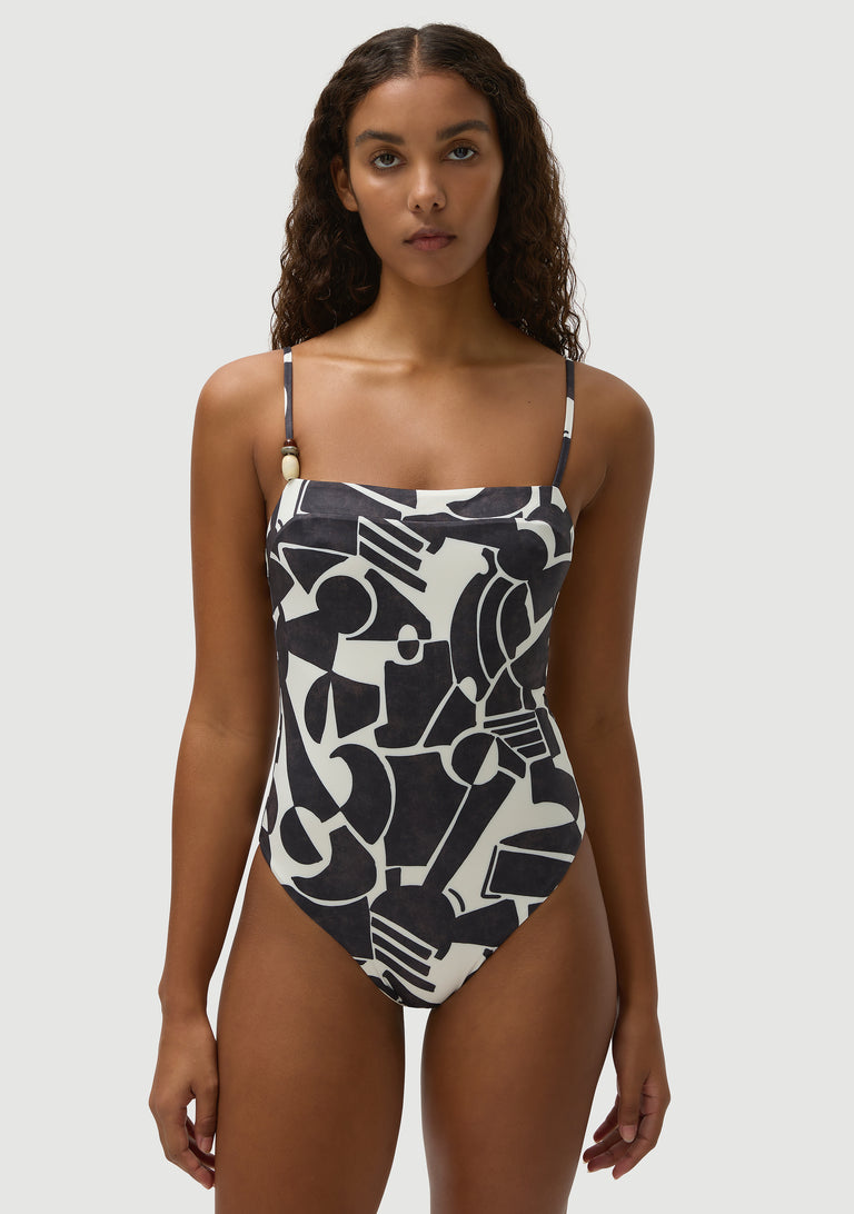 Phillip Full Piece | Nuts and Bolts