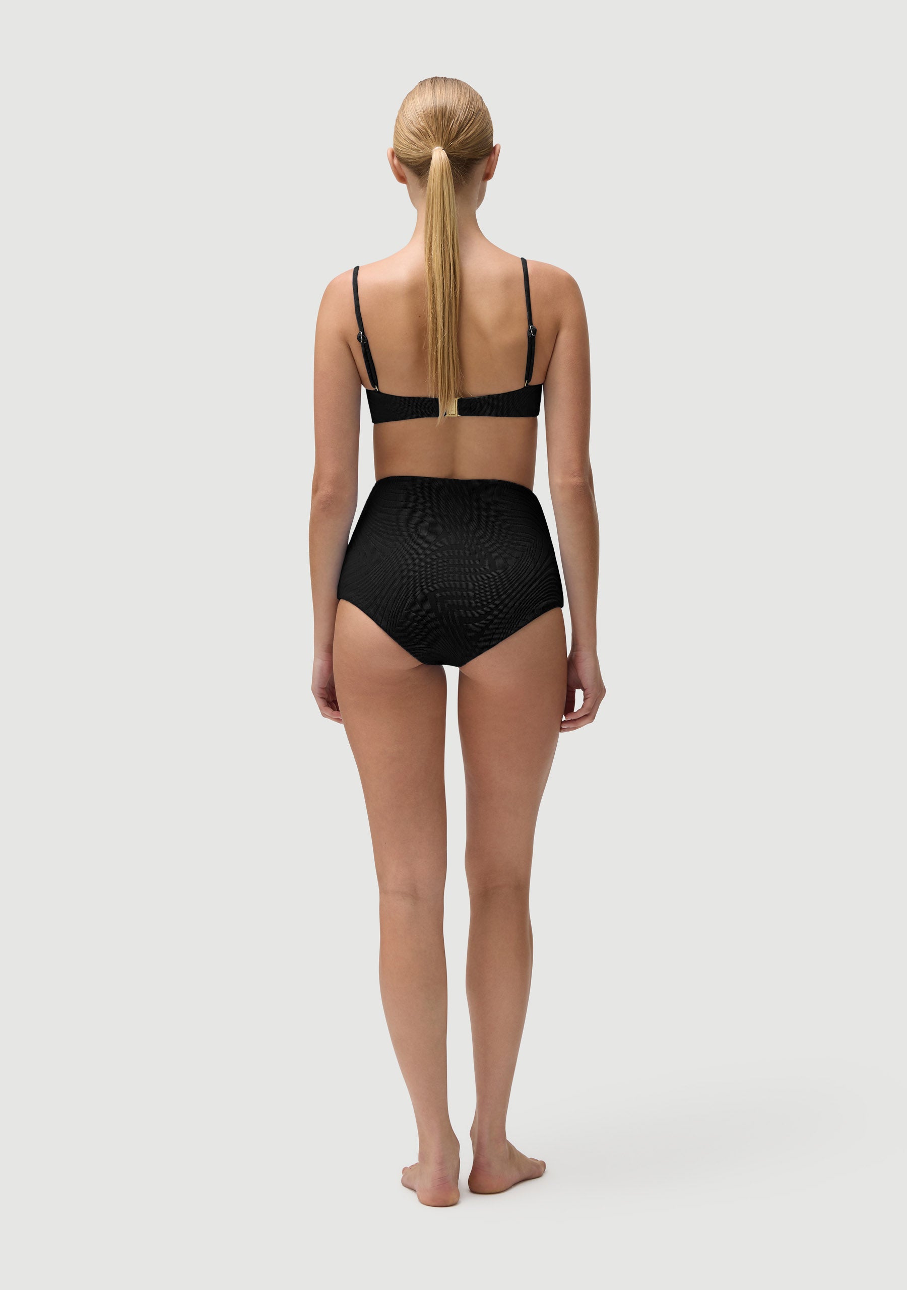 Marco Bottom | Noir