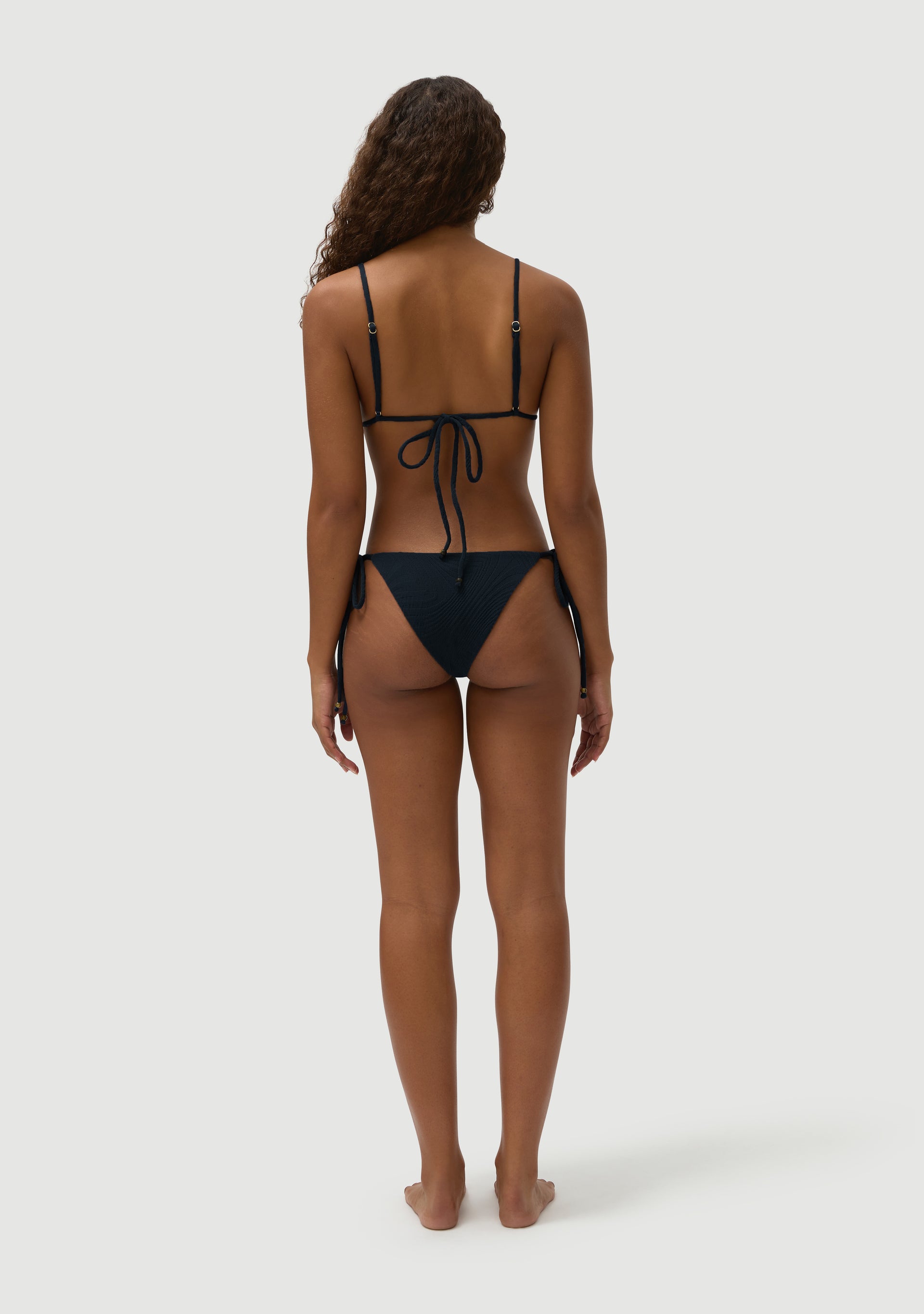 Marcus Bottom | Noir